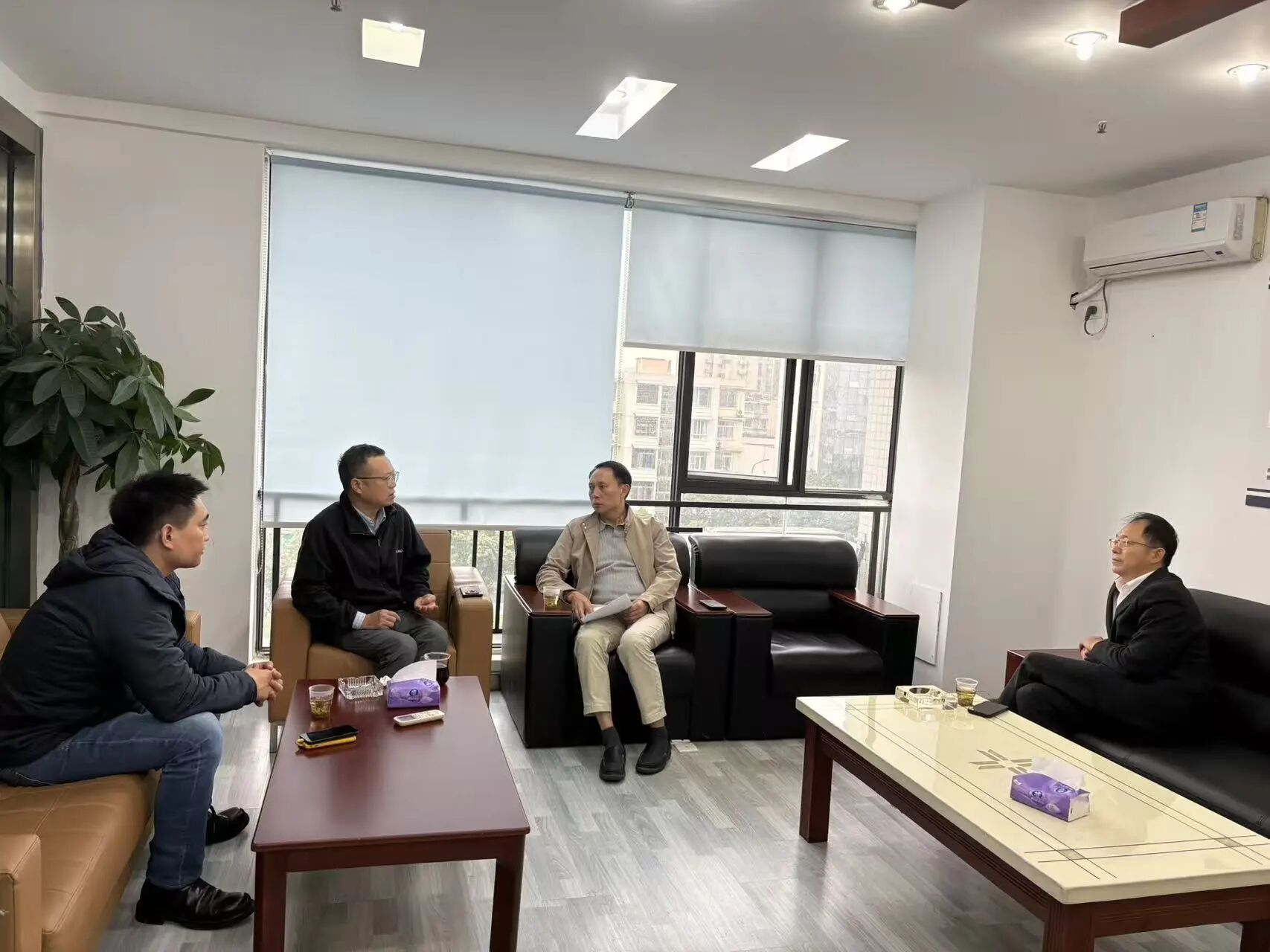 【协会动态】成都市房地产开发企业协会前来交流